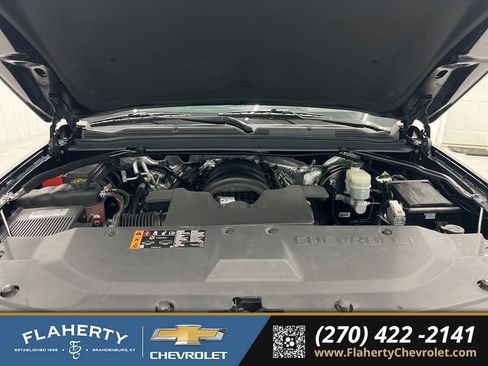 Used 2018 Chevrolet Suburban Premier image 16