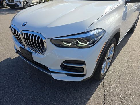 Certified 2023 BMW X5 xDrive40i w/ Premium Package image 11