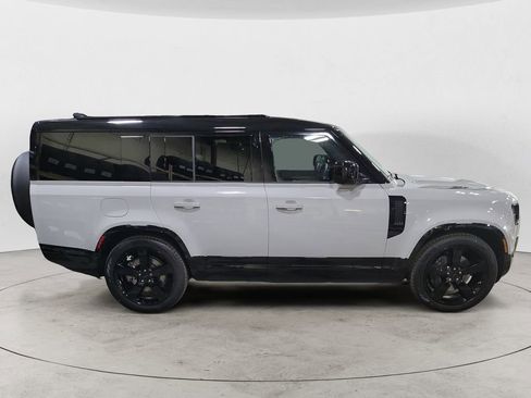 New 2026 Land Rover Defender 130 X-Dynamic SE AWD/4WD image 6