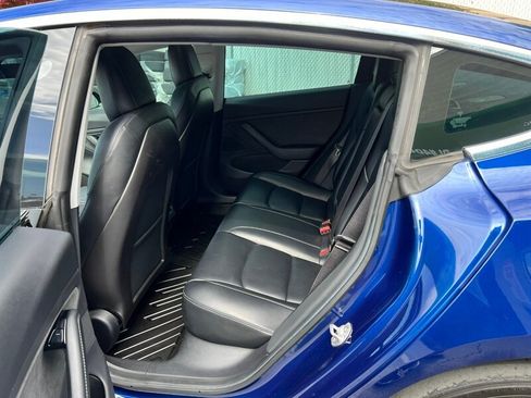 Used 2019 Tesla Model 3 Long Range image 16
