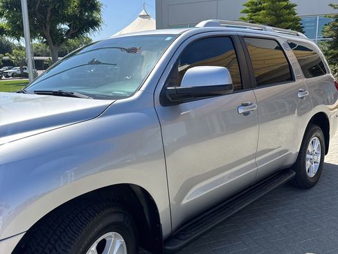 Certified 2018 Toyota Sequoia SR5 w/ Preferred Accessory Package RWD image 7