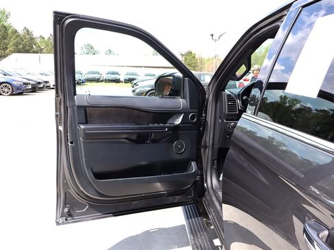 Used 2021 Ford Expedition Max Limited image 44