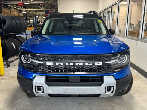 Used 2025 Ford Bronco Sport Badlands w/ Badlands Tech Package AWD/4WD image 3