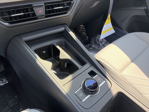 New 2026 Volkswagen Tiguan SE AWD/4WD image 33