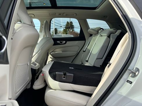 Certified 2023 Volvo XC60 B5 Plus w/ Climate Package AWD/4WD image 21