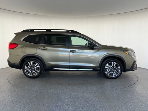 New 2026 Subaru Ascent Limited AWD/4WD image 2