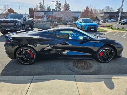 Used 2023 Chevrolet Corvette Stingray Premium Conv w/ Z51 Performance Package image 7