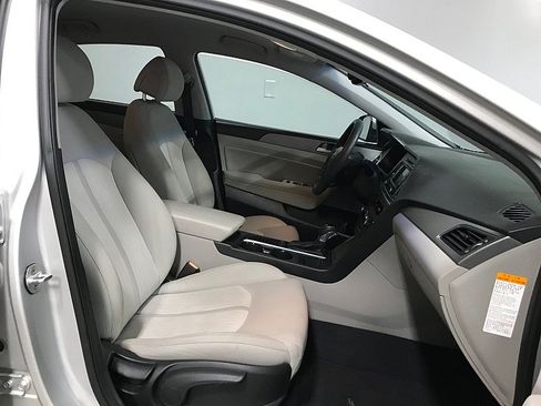 Used 2016 Hyundai Sonata SE FWD image 14