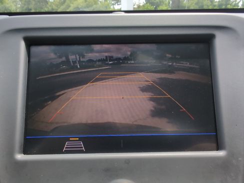 Used 2021 Chevrolet Equinox LS FWD image 24