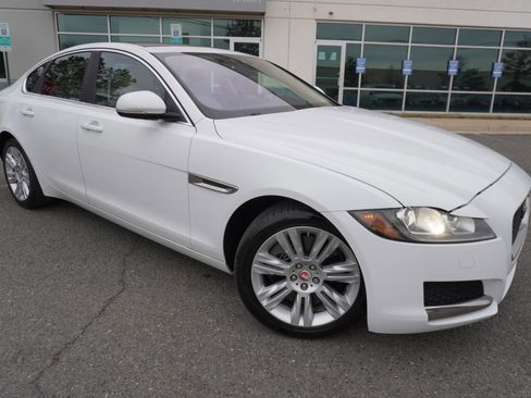 Used 2016 Jaguar XF Premium image 1