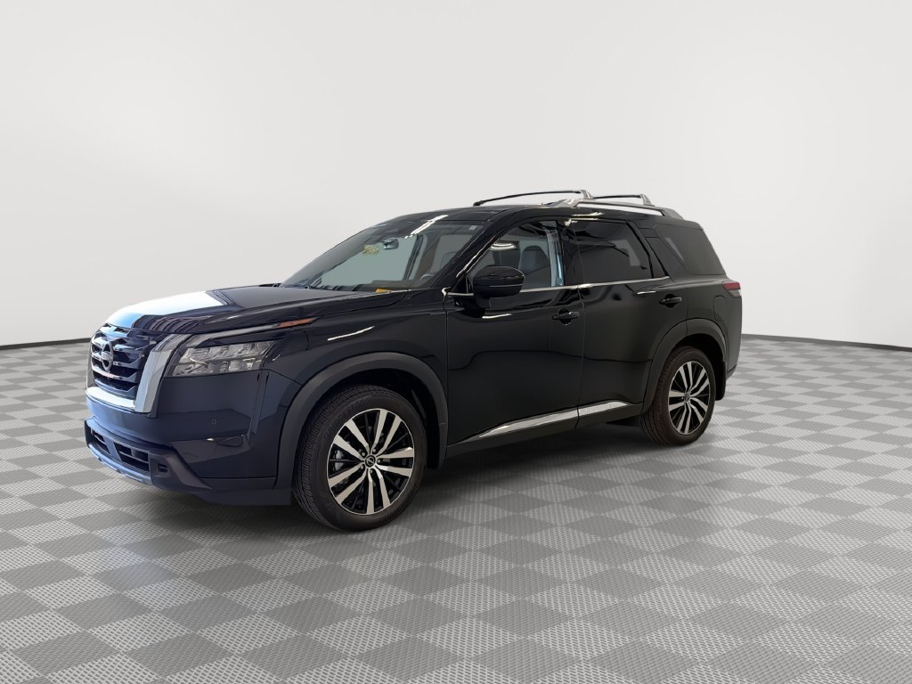 Certified 2025 Nissan Pathfinder Platinum w/ Cargo Package FWD image 7
