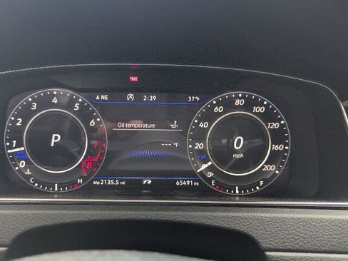 Used 2018 Volkswagen Golf R 4-Door image 17