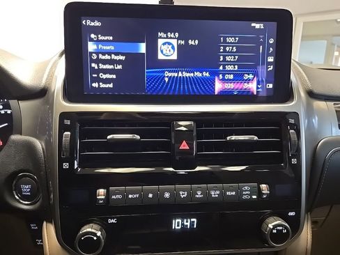 Used 2022 Lexus GX 460 Premium w/ Accessory Package image 14