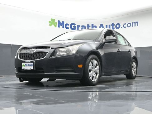 Used 2014 Chevrolet Cruze LS image 6