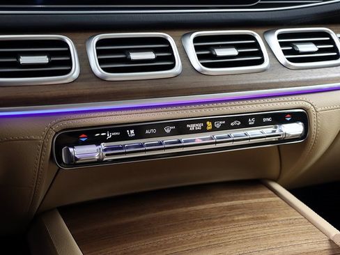 Certified 2025 Mercedes-Benz GLE 350 4MATIC image 25