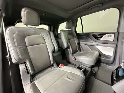 Used 2020 Lincoln Aviator Reserve w/ Equipment Group 201A image 22