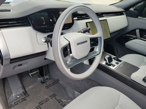 Certified 2023 Land Rover Range Rover SV AWD/4WD image 25