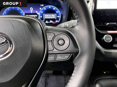 Used 2026 Toyota Corolla SE w/ SE Package image 25