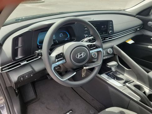 New 2025 Hyundai Elantra SE w/ Cargo Package image 23
