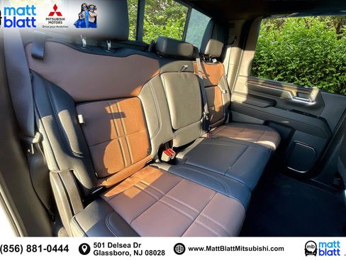 Used 2024 Chevrolet Silverado 2500 High Country w/ High Country Premium Package image 29