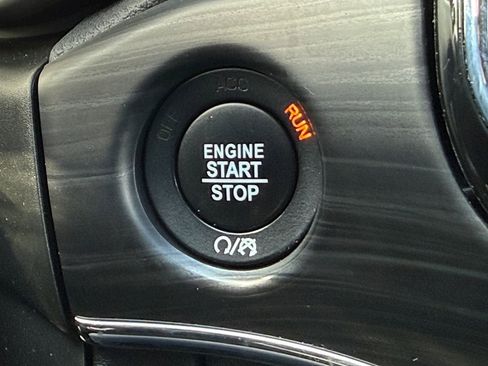 Used 2022 Jeep Grand Cherokee Limited image 30