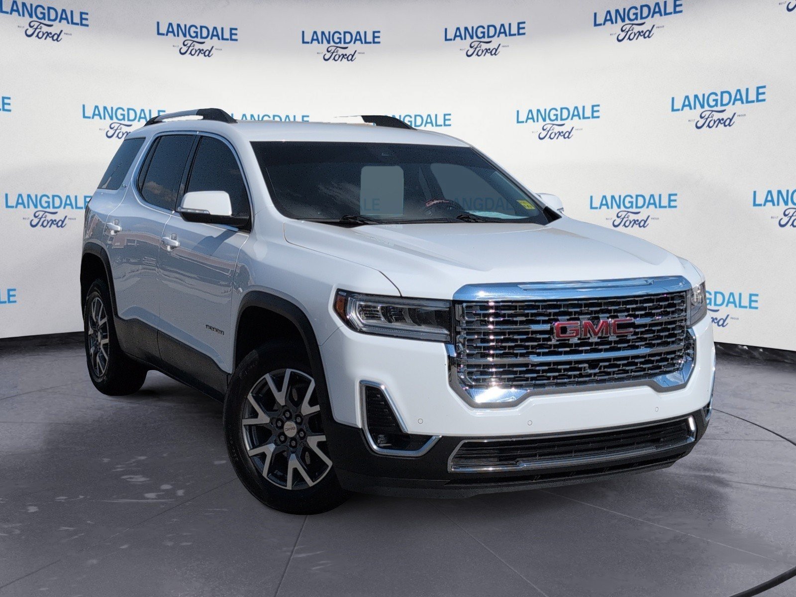 Used 2023 GMC Acadia SLT FWD image 2