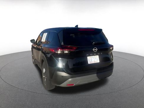 Used 2023 Nissan Rogue S image 11