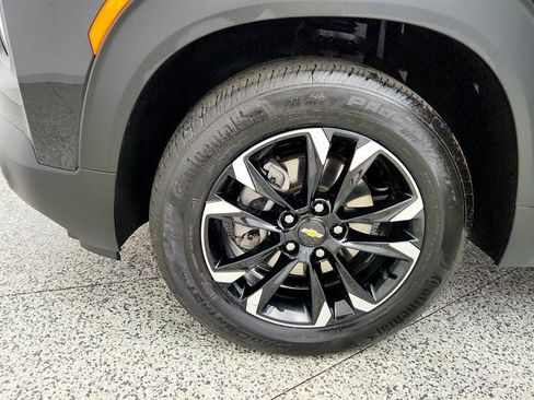 Used 2023 Chevrolet TrailBlazer LT w/ Convenience Package AWD/4WD image 9
