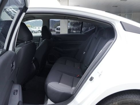 Used 2025 Nissan Altima 2.5 S FWD image 22