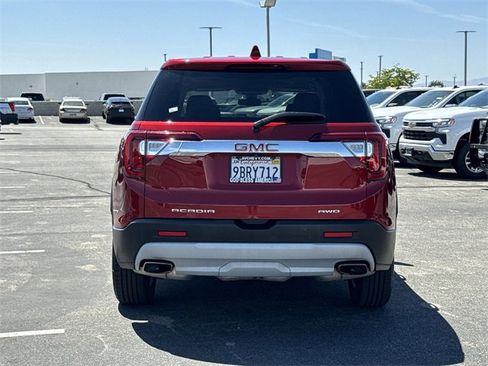 Used 2022 GMC Acadia SLE image 29