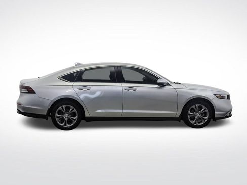 Used 2024 Honda Accord EX image 4