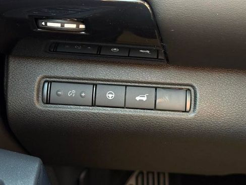 New 2026 Nissan Pathfinder SV image 24