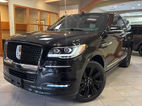 Used 2024 Lincoln Navigator Reserve AWD/4WD image 1