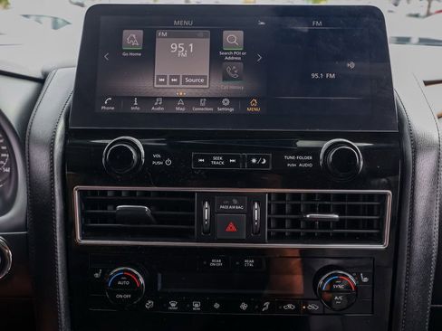 Used 2022 Nissan Armada SL w/ Captain's Chairs Package image 29