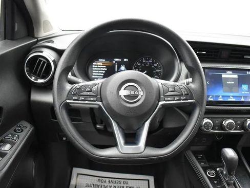 Used 2023 Nissan Kicks SV image 20