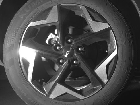 Used 2025 Kia Seltos S image 15