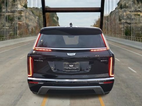 New 2026 Cadillac Vistiq Premium Luxury AWD/4WD image 9