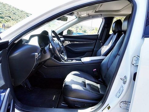 Used 2020 MAZDA MAZDA3 Premium 4dr Sedan image 16