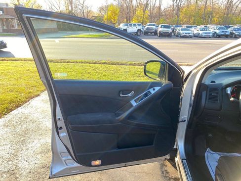 Used 2010 Nissan Murano S AWD/4WD image 11