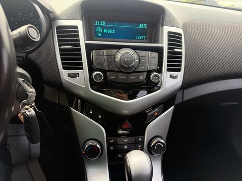 Used 2011 Chevrolet Cruze LT image 30