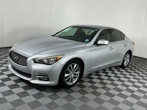 Used 2015 INFINITI Q50 Premium w/ Navigation Package RWD image 4