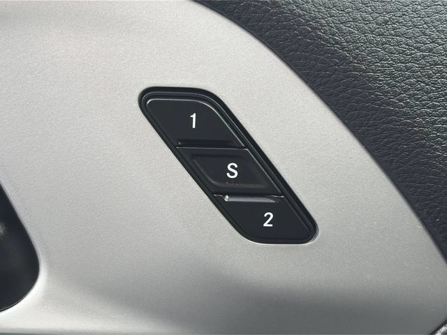 Used 2025 Chrysler Pacifica Limited FWD image 52