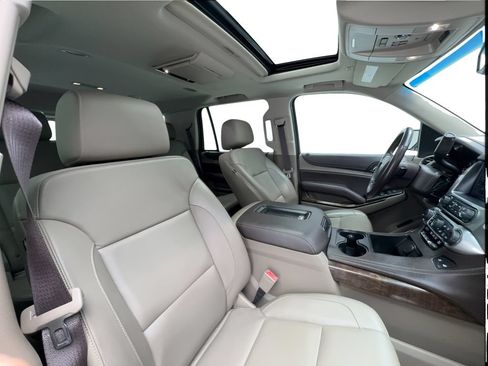 Used 2017 Chevrolet Tahoe LT w/ LT Signature Package RWD image 33