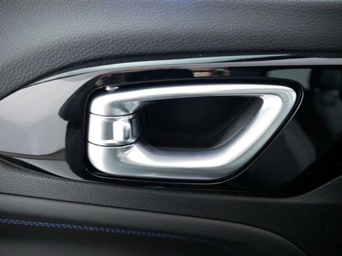 New 2025 Jeep Compass Latitude w/ Altitude Special Edition image 36