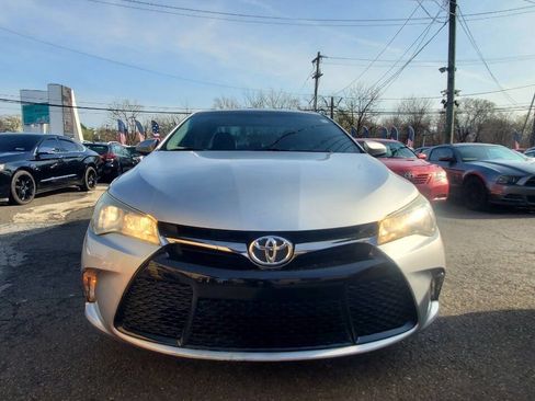 Used 2015 Toyota Camry SE image 8