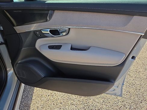 New 2026 Volvo XC90 B6 Plus w/ Protection Package Premier image 14