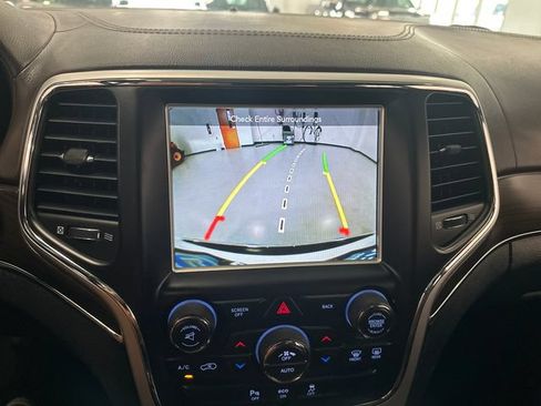 Used 2014 Jeep Grand Cherokee Overland AWD/4WD image 18