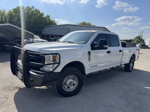 Used 2022 Ford F250 XL w/ Power Equipment Group AWD/4WD image 1