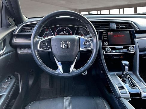 Used 2019 Honda Civic Sport image 5