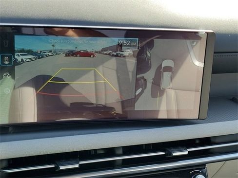 New 2025 Hyundai Tucson Limited image 12